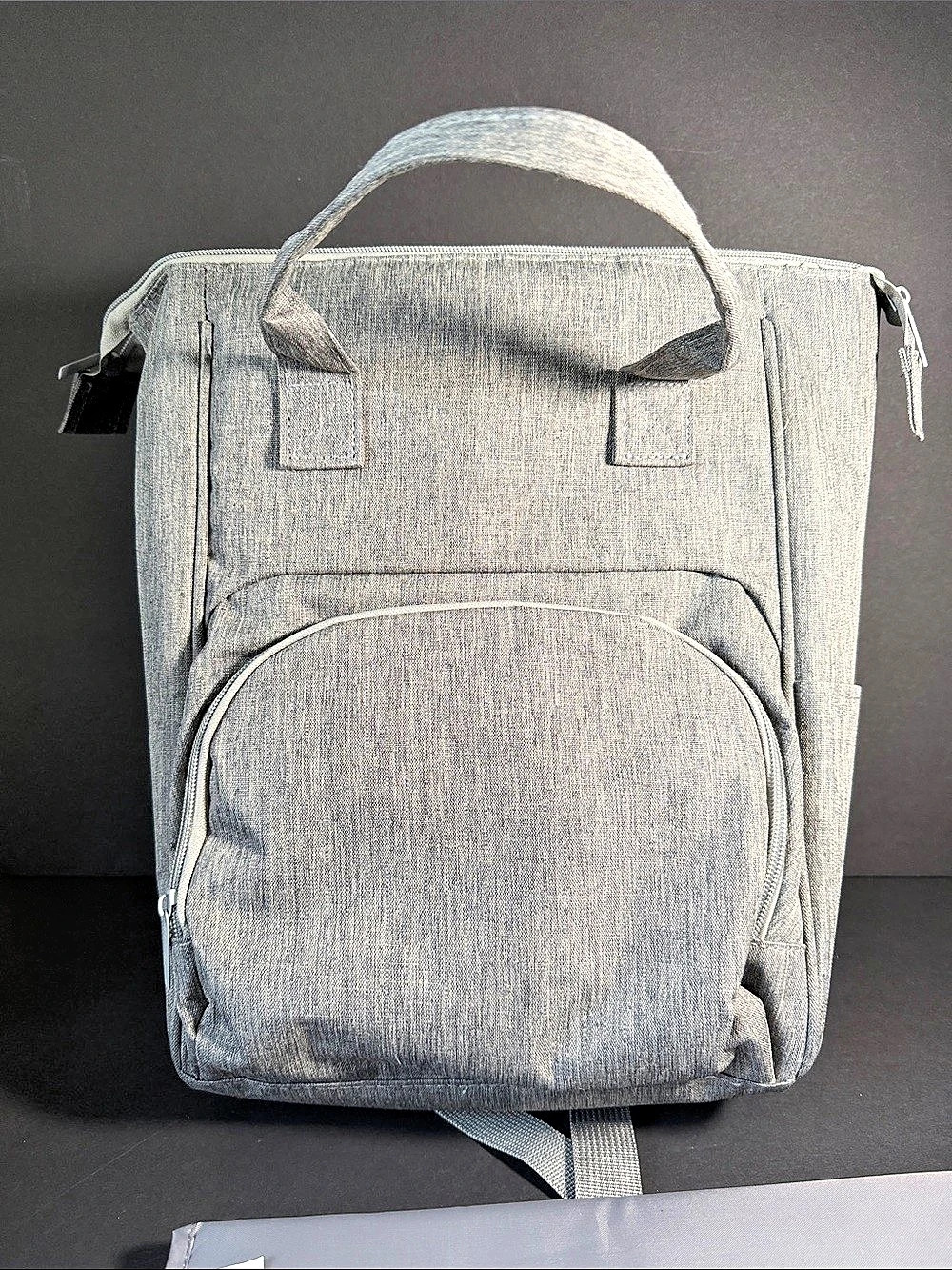 Lott# OLI-BX-0701 Gray Polyester Backpack Like New